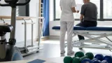 Osakidetza recluta en Basurto a mayores con cáncer para probar un programa de ejercicio tras el alta